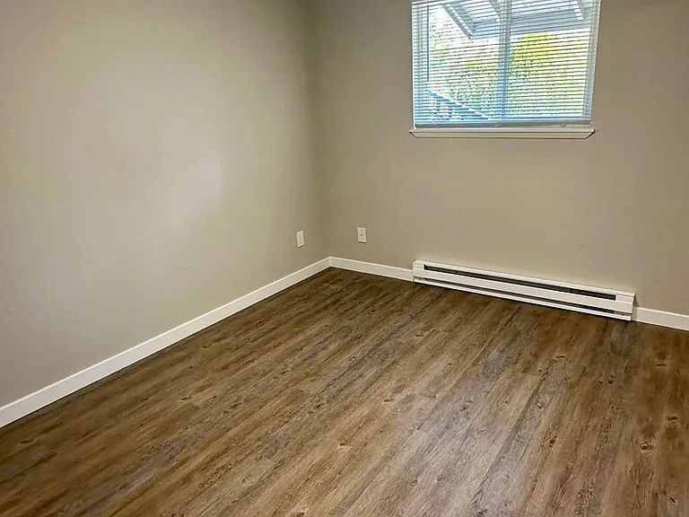 2000 Knox Ave — Photo 10