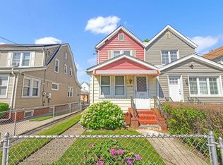 11728 202nd St, Saint Albans, NY