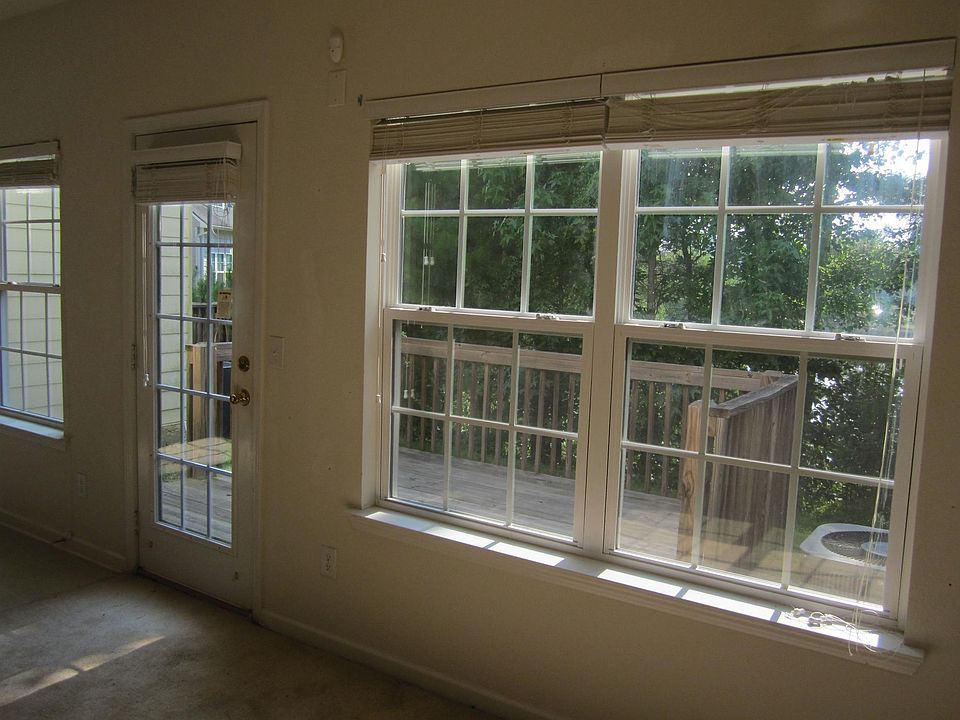 lake facing rear deck