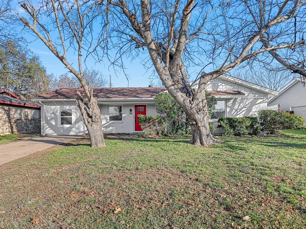 820 Bridle Ave, White Settlement, TX 76108