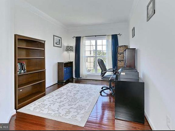4th image of 6216 Lawson Dr