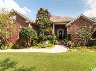 4400 Cove Nestle Dr SE, Owens Cross Roads, AL 35763