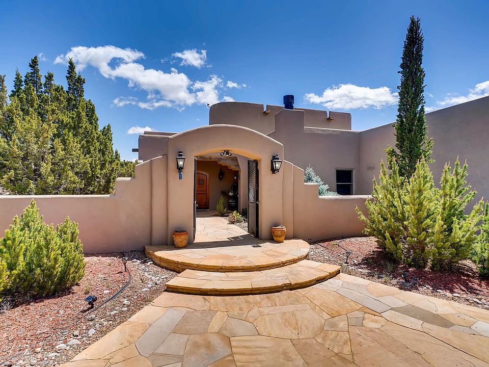 1st image of 44 Paseo Del Antilope