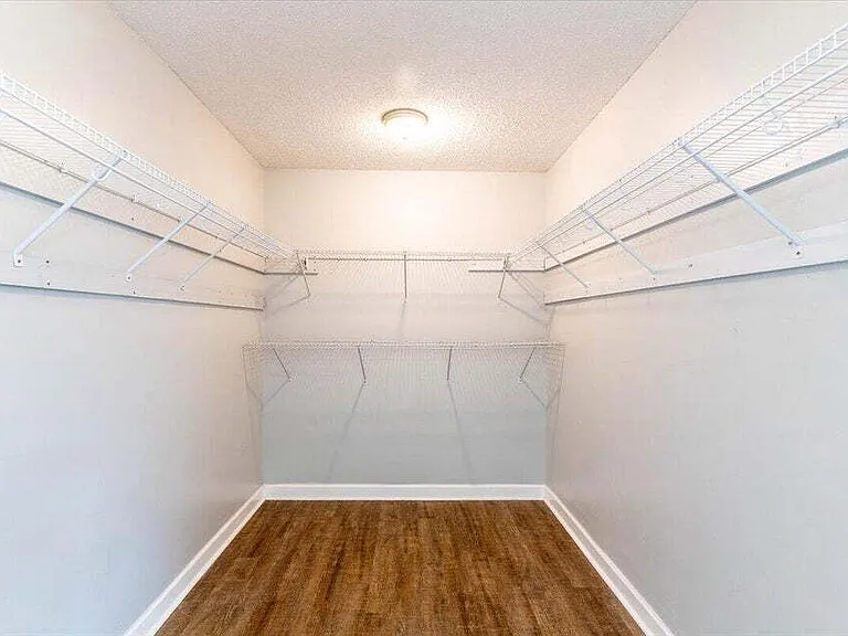 8 Stafford Cir — Photo 32