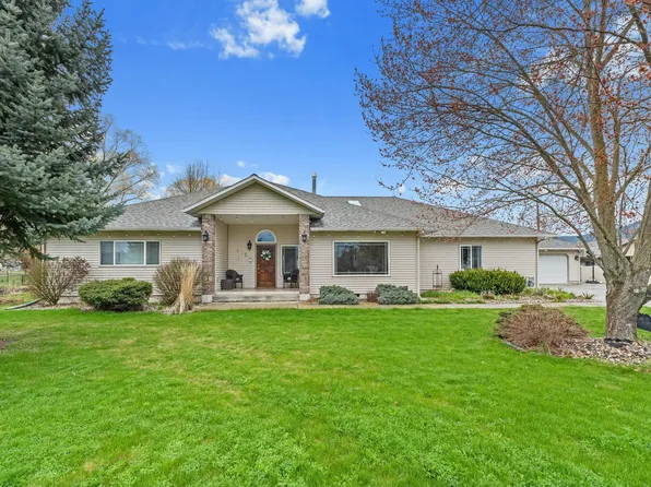 416 W Franklin Ave, Chewelah, WA 99109