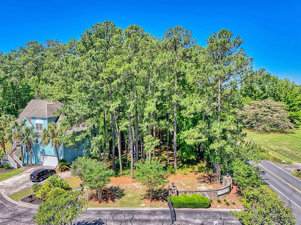 1st image of 100 Harbor Oaks Dr.