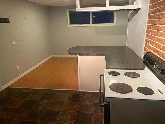 3rd image of 12 Elm St Unit 2