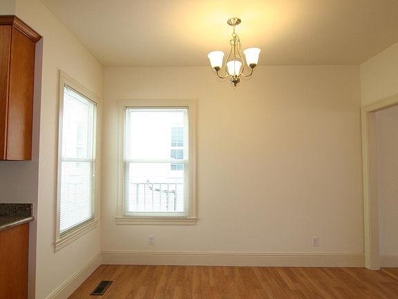 3rd image of 1522 Chestnut St APT 1