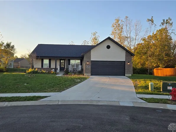 549 Chatham Pl, Trenton, OH 45067
