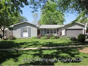 1104 Devonshire Dr photo 1