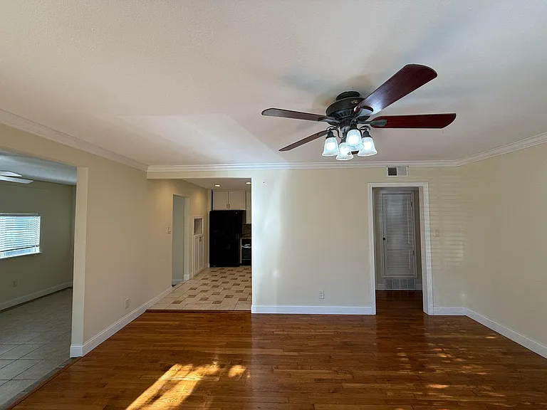612 Hammack Dr — Photo 3