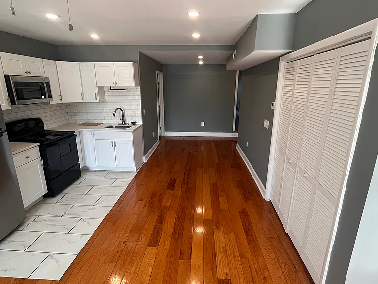 7123 Woodland Ave #3 — Photo 3