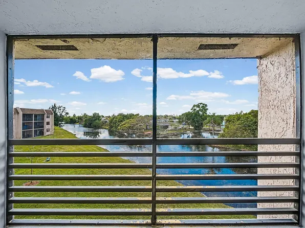 10466 Sunrise Lakes Boulevard #312, Sunrise, FL 33322