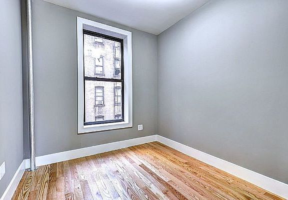 4th image of 403 W 205th St APT 4
