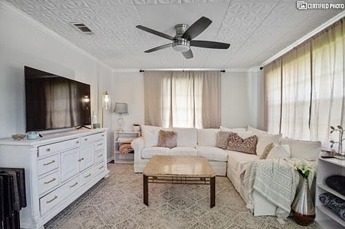 5th image of 1348 Dogwood Dr