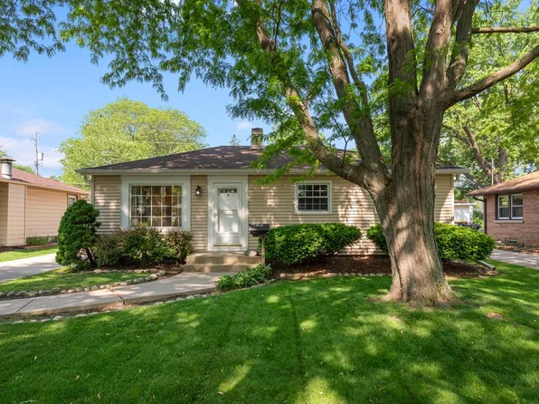 2943 South 102nd STREET, West Allis, WI 53227