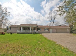 1540 S Tomei Dr, Midland, MI 48640