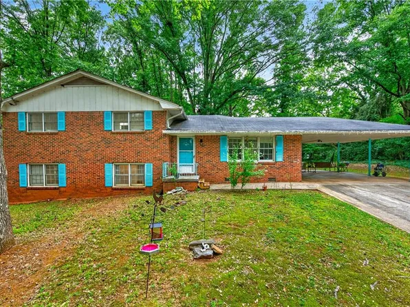 4894 Candlewood Ln, Stone Mountain, GA 30088