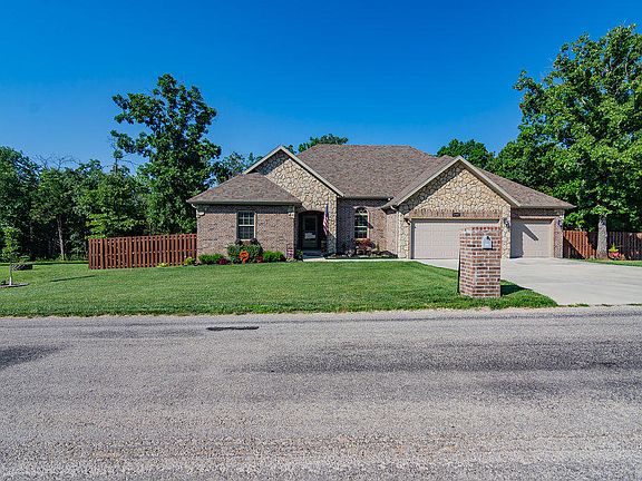 3rd image of 2324 Emory Creek Blvd