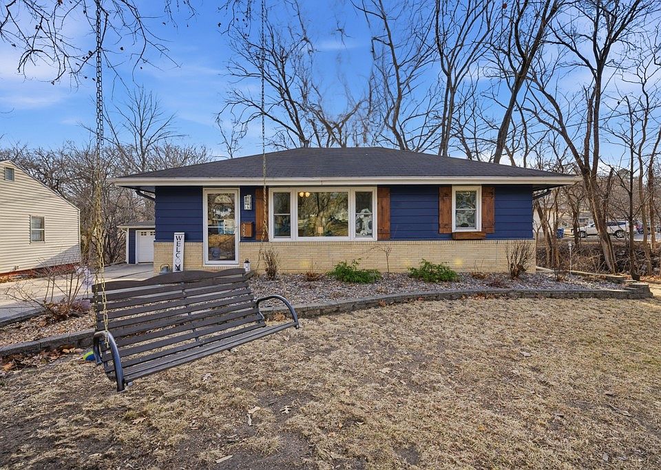 1st image of 3225 SW 2nd St