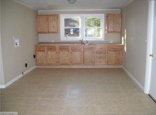 127 Windsong Rd APT 102, Mocksville, NC 27028