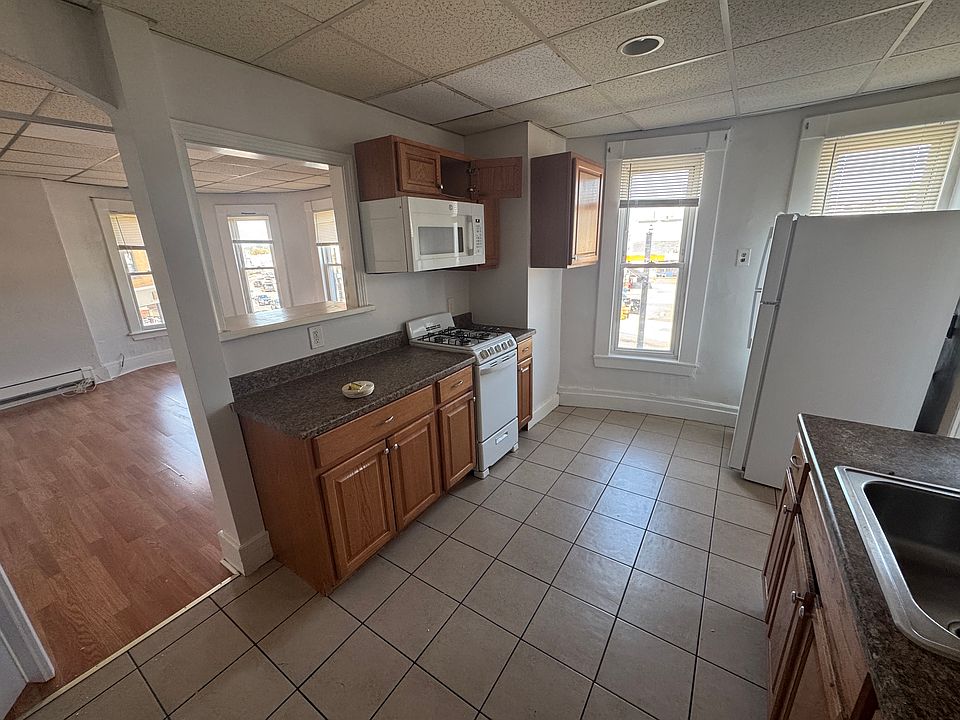 1st image of 721 Broadway APT 5
