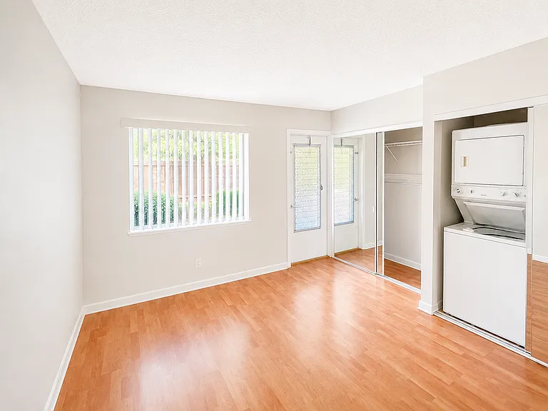 2175 NE 56th St #75 — Photo 7