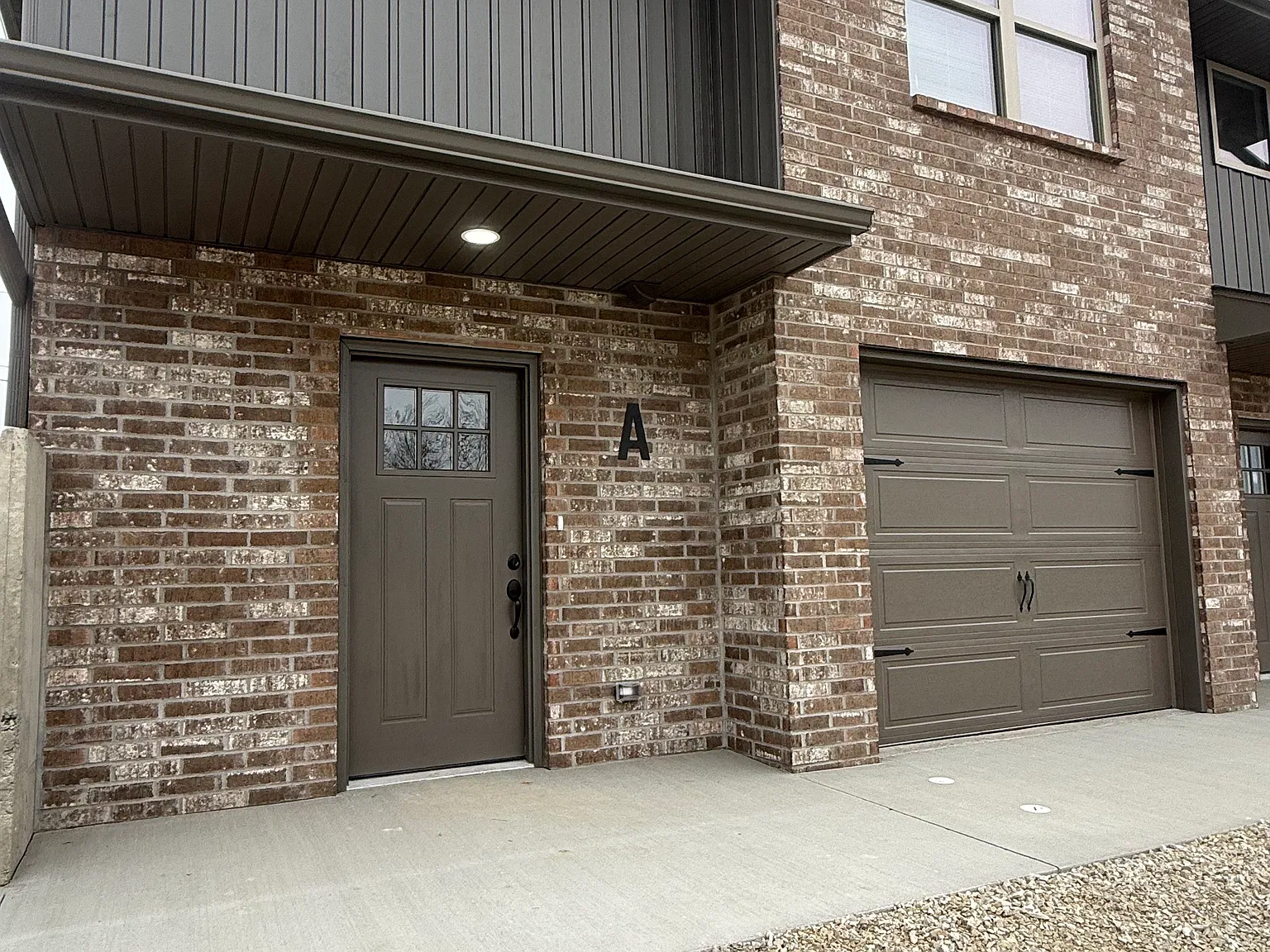 192 Jefferson Rd — Photo 3