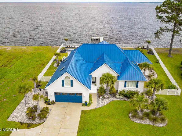 6044 Dolphin Road, Oriental, NC 28571