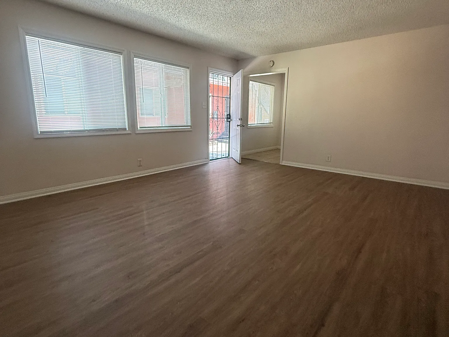 2 bed, $2,195 — Photo 4