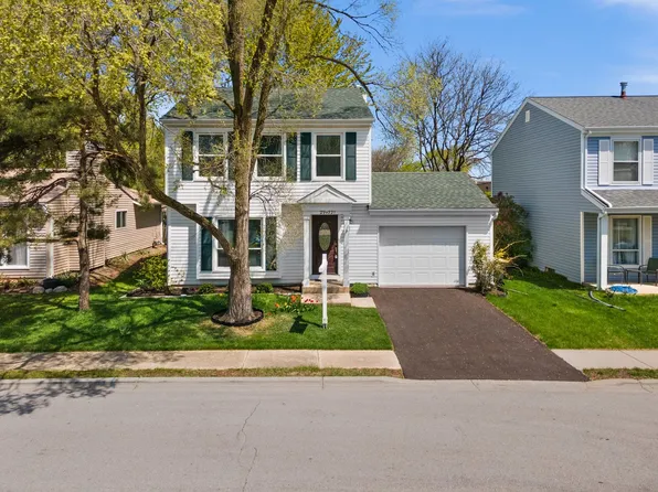 29W721 Stevens Ct, Warrenville, IL 60555