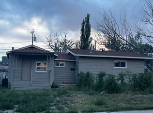314 E Spruce St, Rawlins, WY 82301