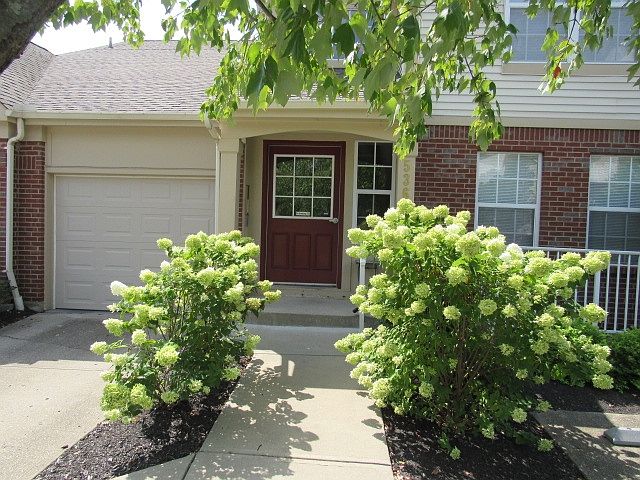 1st image of 5365 Heatherstone Ct Unit 2B