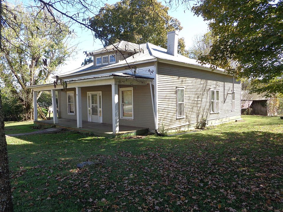 1st image of 6 Bradley Ln