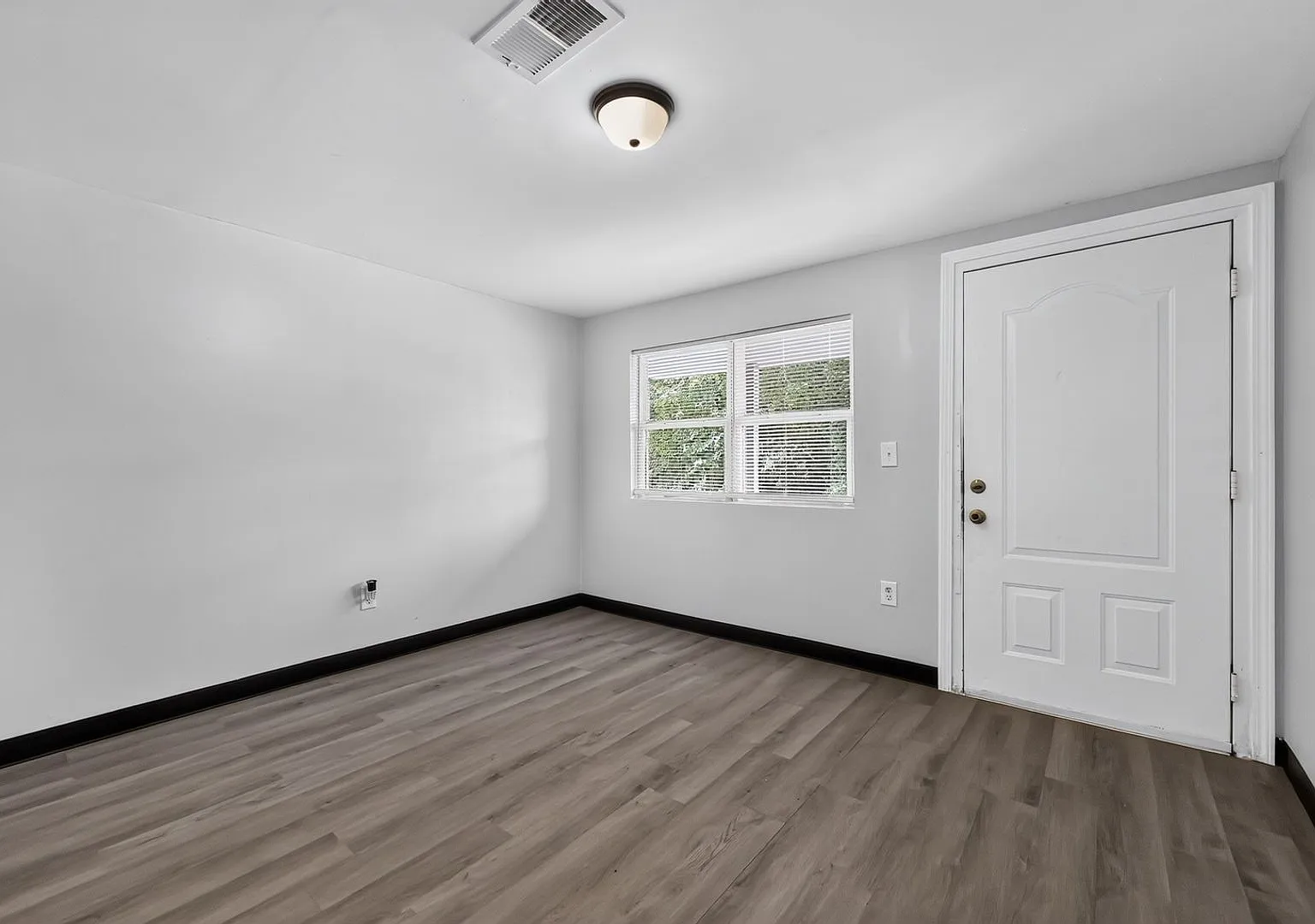 1626 Telfair Street Ln — Photo 1