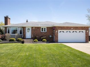 6957 Tawny Dr, Niagara Falls, NY 14304