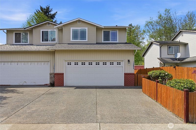 2nd image of 13004 58th Avenue NE