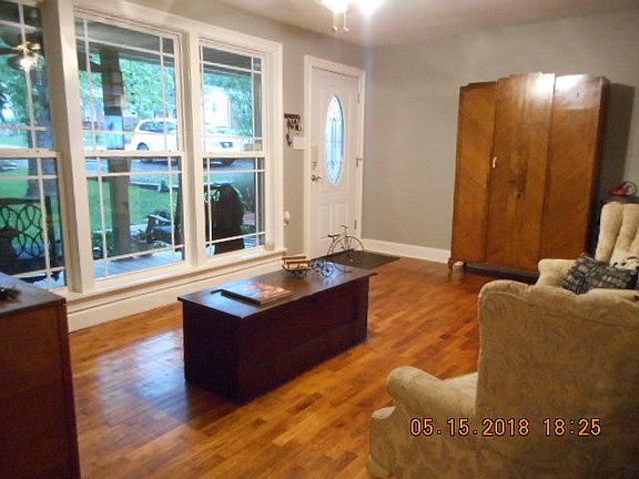 5th image of 612 Edwards Dr