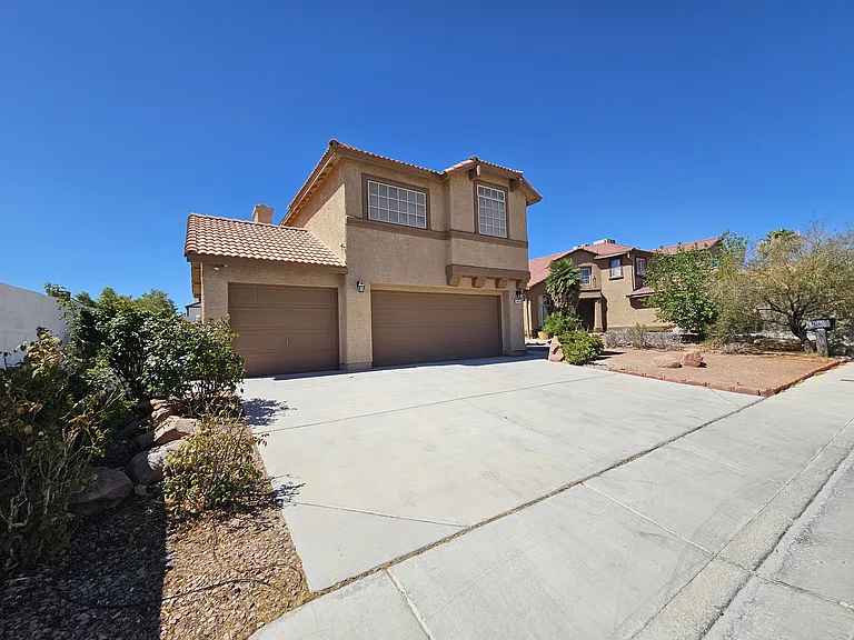 6435 Crystal Dew Dr — Photo 3