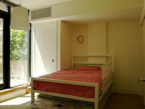 4th image of 2911 2nd Ave Unit 303