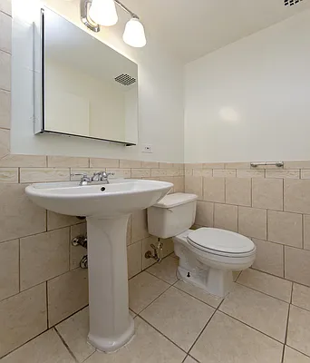 Rented by Icon Realty Management | media 34