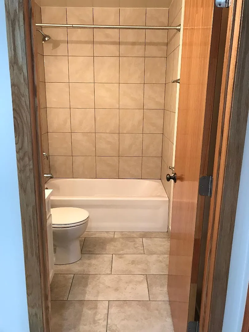 President Street Apartments — Photo 3