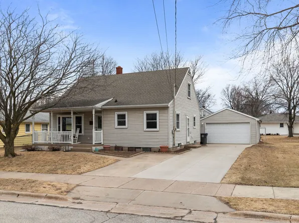 530 Cleveland Ave, Little Chute, WI 54140