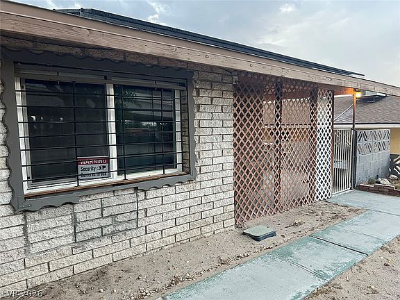 2nd image of 1801 Elm Ave