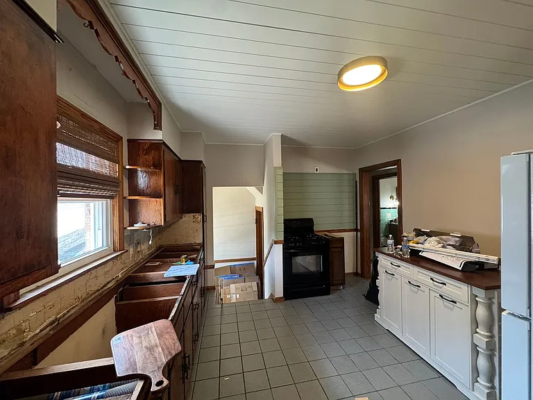 1620 Olive St — Photo 5