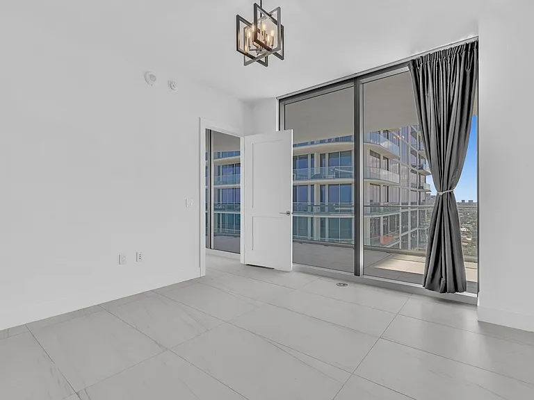 151 N Seabreeze Blvd #1902 — Photo 34