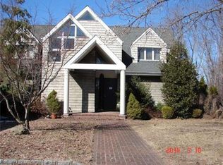 9 Lloyd Ln, Lloyd Harbor, NY 11743