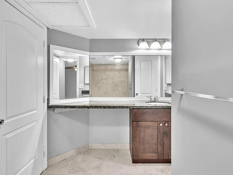 2881 N Oakland Forest Dr #307 — Photo 38