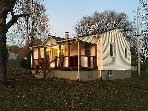 Beautiful covered porch