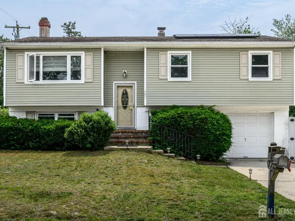 701 Beach Ave, Beachwood, NJ 08722
